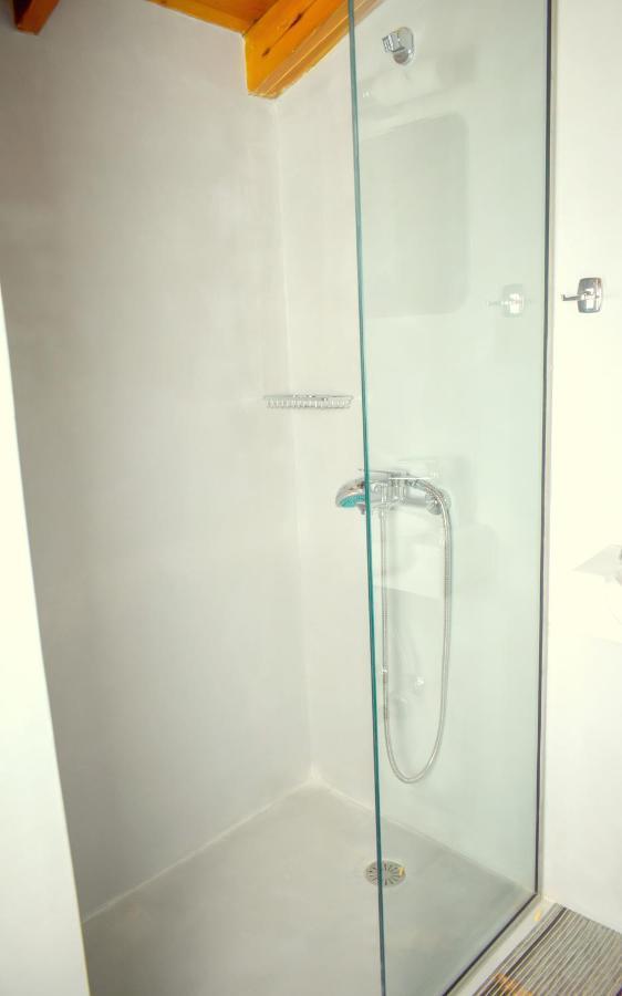 Augoustinos Silver - Sea Side Luxury Apartments Artemida  Exterior foto